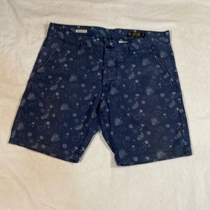 Jack and Jones Blue Comfort Fit Shorts Patterned. Size UK XL Fit like 34 Waist